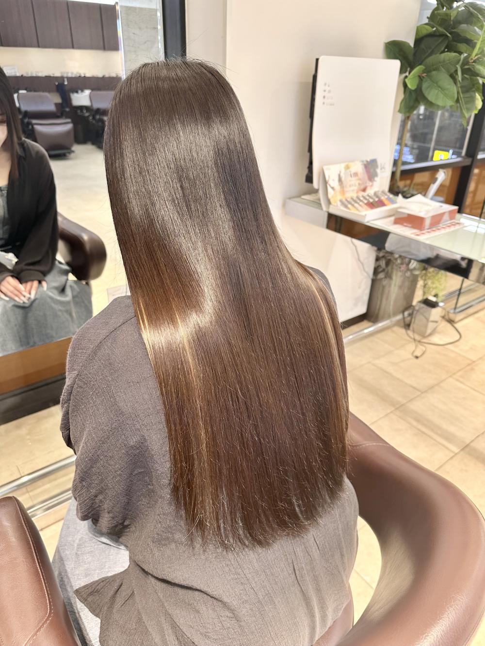 【最新!美フォルムケア】垢抜けカット＋美髪再整トリートメント