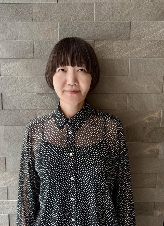 井坂 晴美