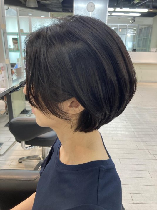 ショートボブ