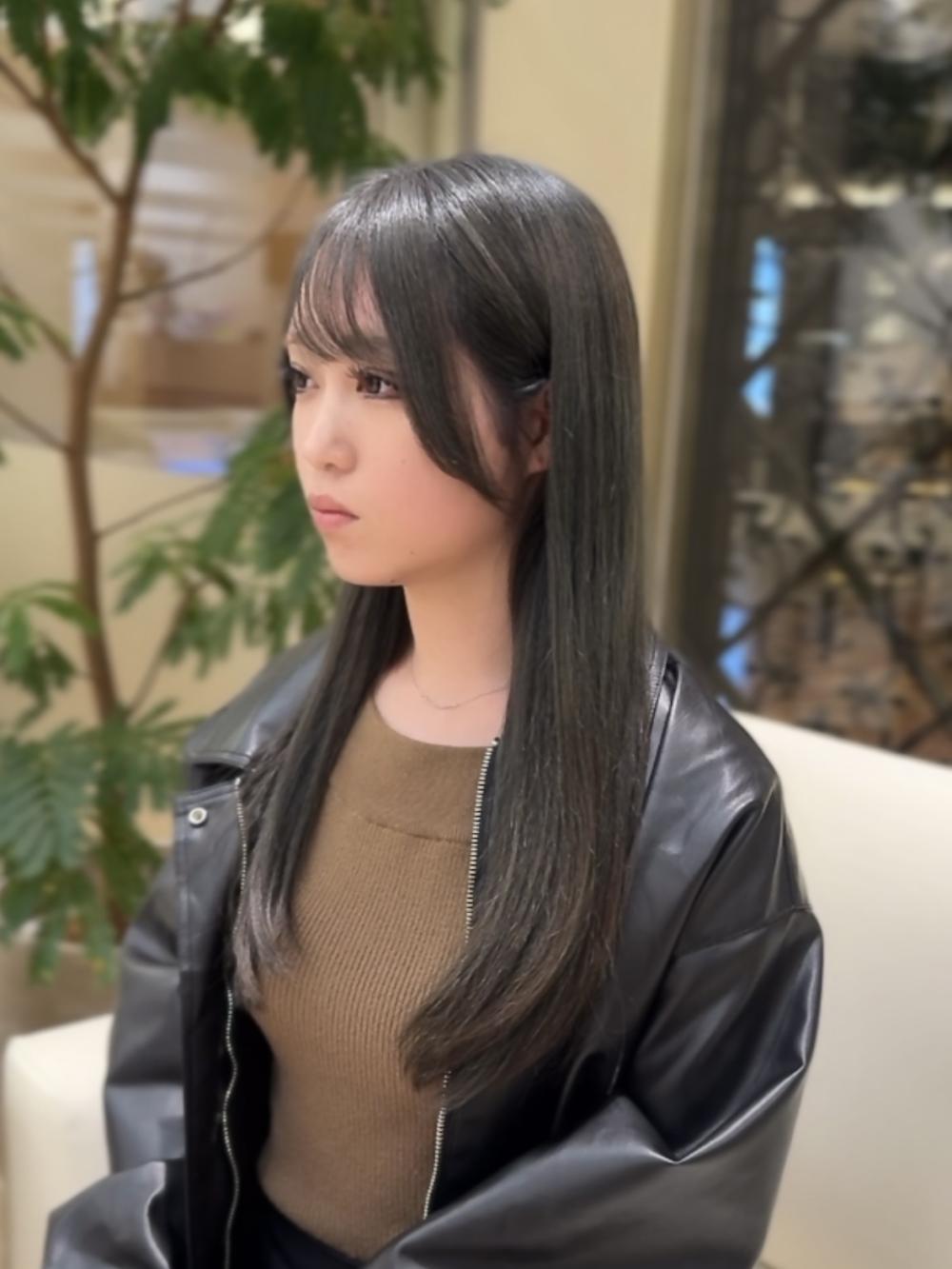 アッシュグレー