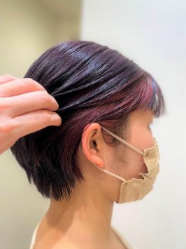 インナー暖色系イヤリングカラーレッド丸み小顔ショートボブ