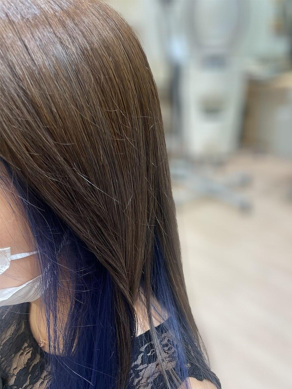 グレージュ×インナーブルー