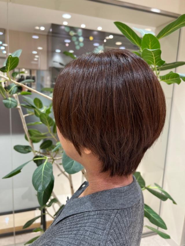 ショートボブ