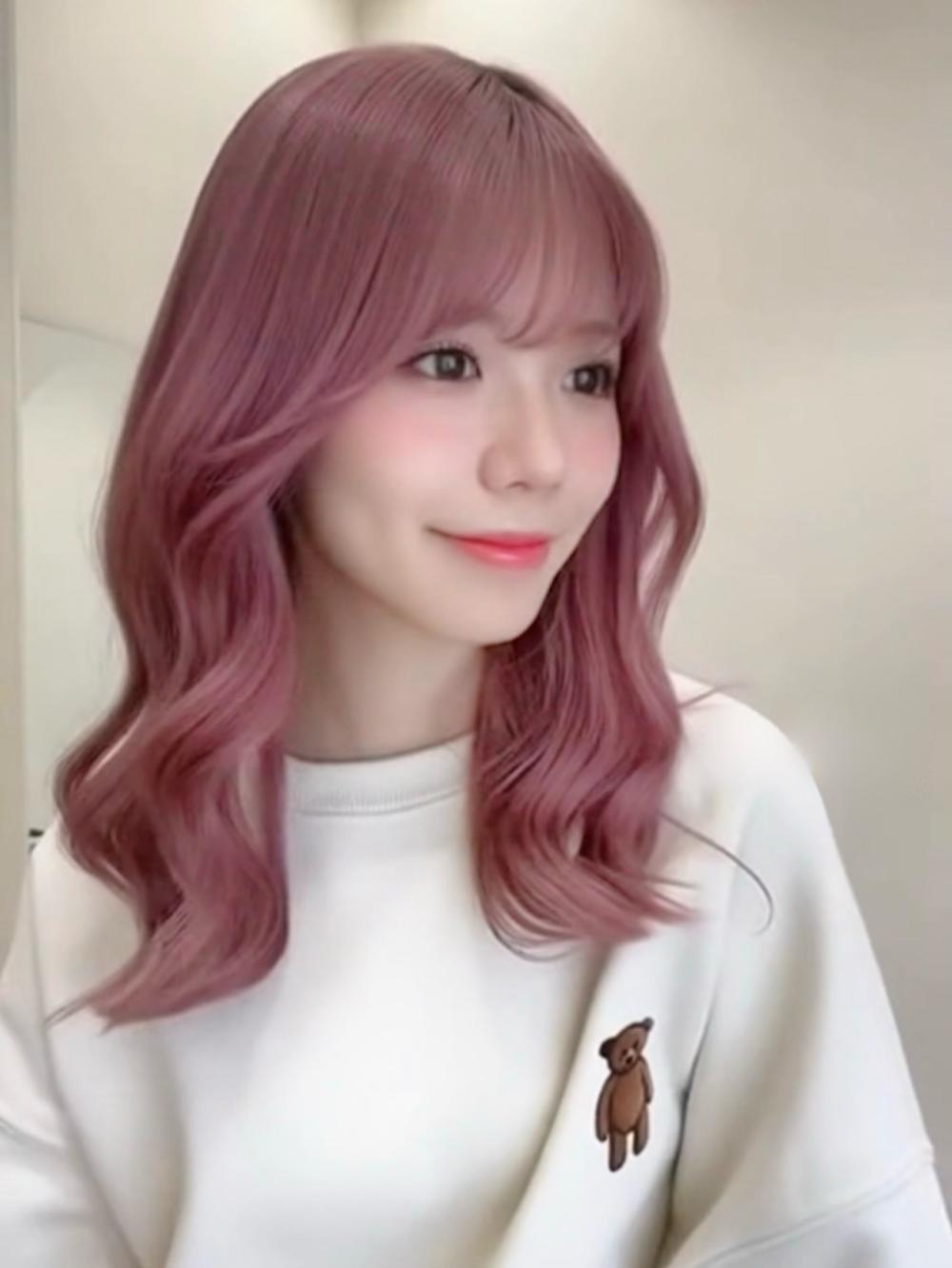 ピンク