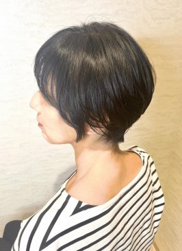 耳かけ小顔ナチュラルショート大人可愛い20代30代40代50代