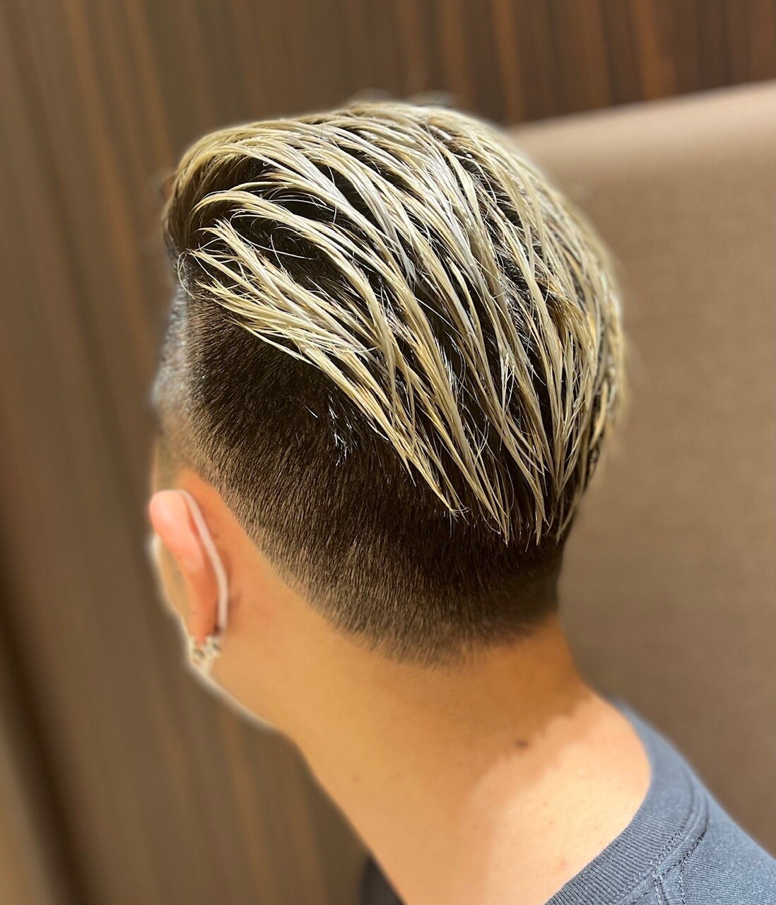20代コンマヘアビジネスかき上げツイストパーマツーブロック