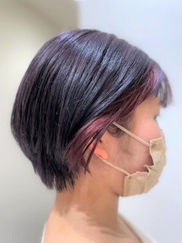 インナー暖色系イヤリングカラーレッド丸み小顔ショートボブ