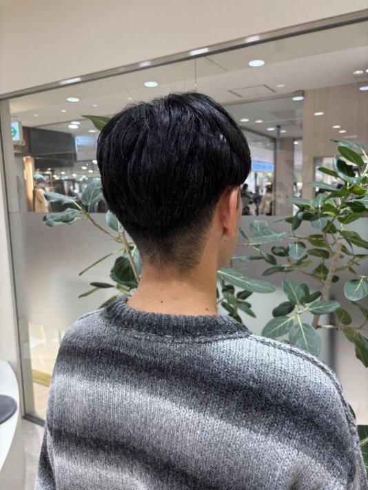 メンズ　刈り上げショートスタイル