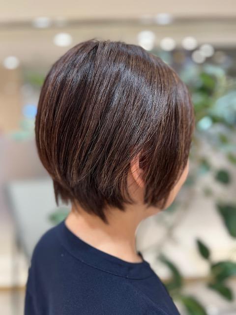 ショートボブ