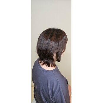 大人可愛いくびれレイヤーボブ
