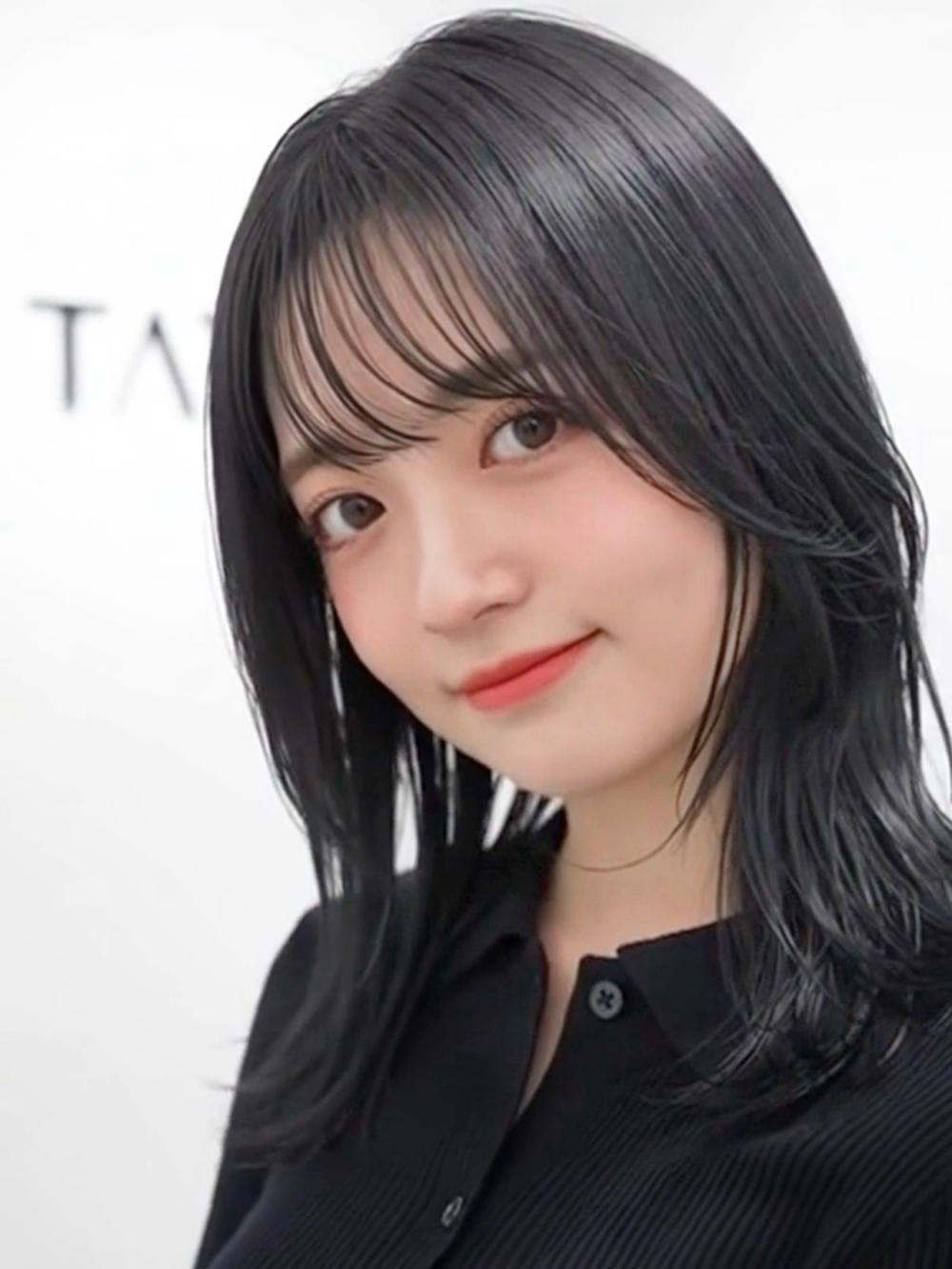 黒髪レイヤーカット