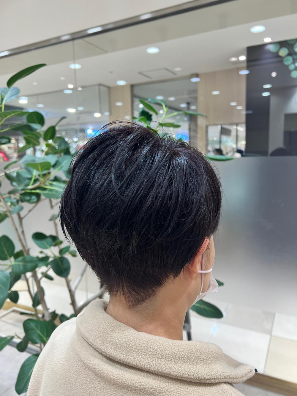 ショートボブ