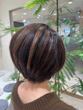 ショートボブ