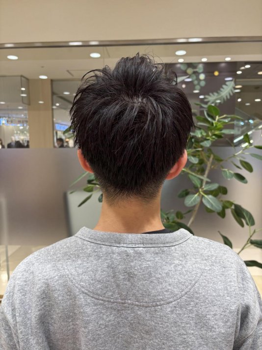 メンズ　ツーブロックショートスタイル