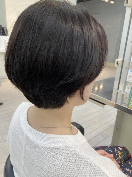 ショートボブ