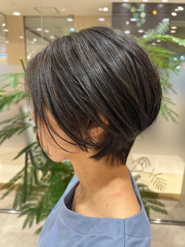 ショートボブ