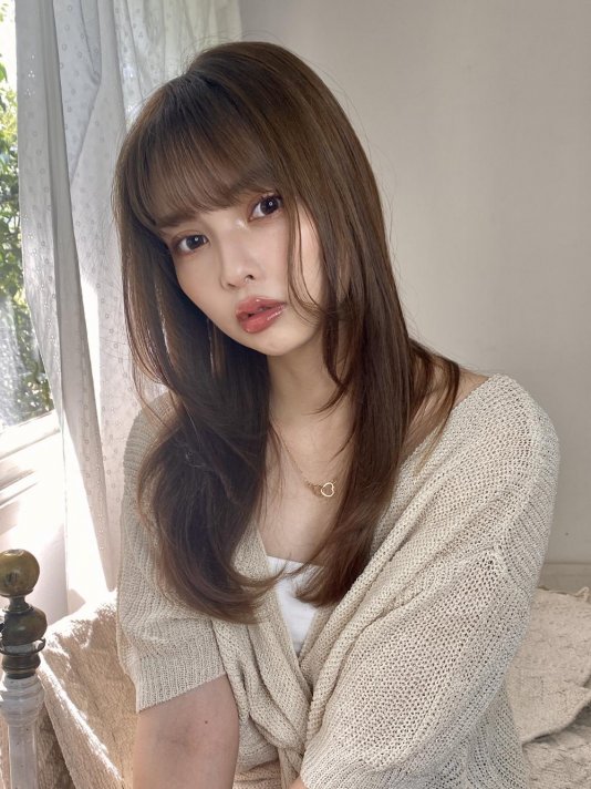 ストレートロング/顔周りレイヤー