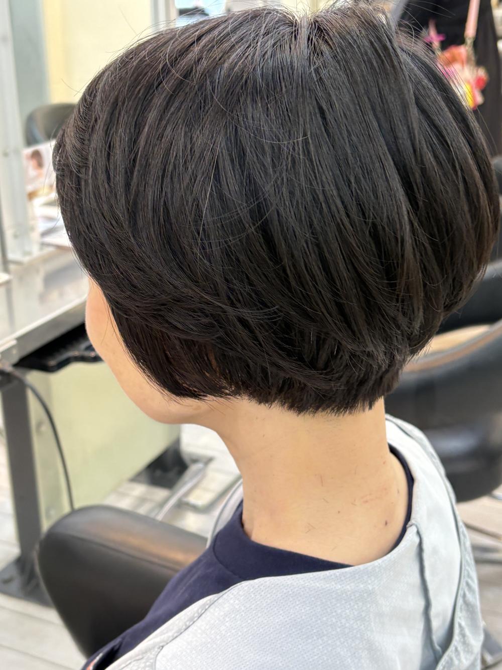 ショートボブ