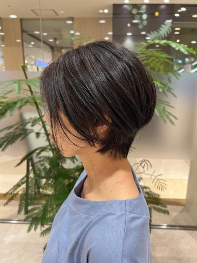 ショートボブ