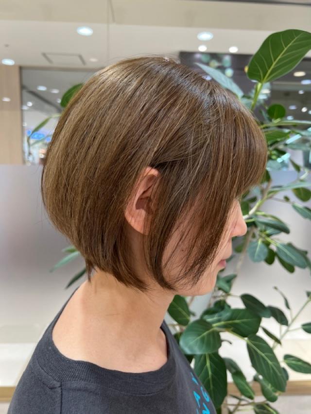 ショートボブ