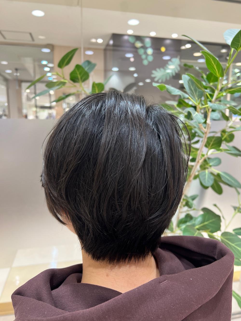 ショートボブ