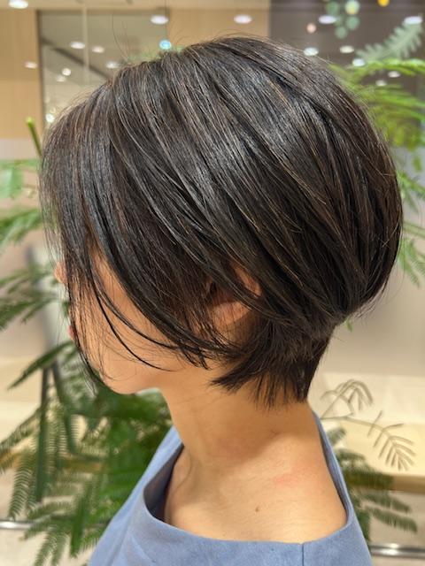 ショートボブ