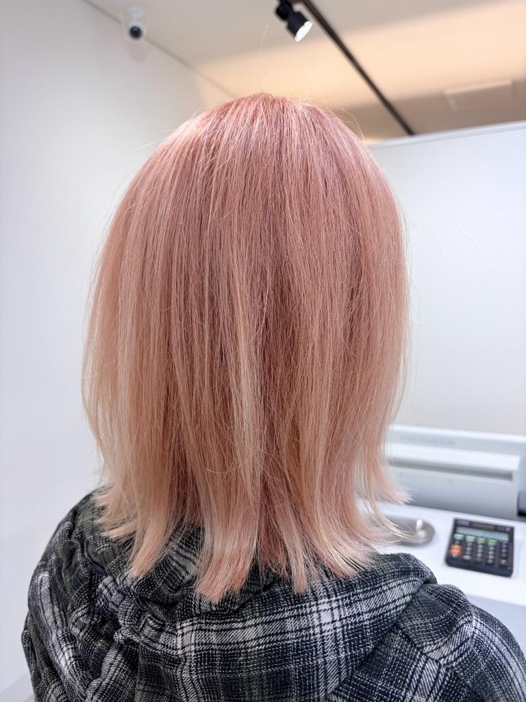 ピンクベージュカラー