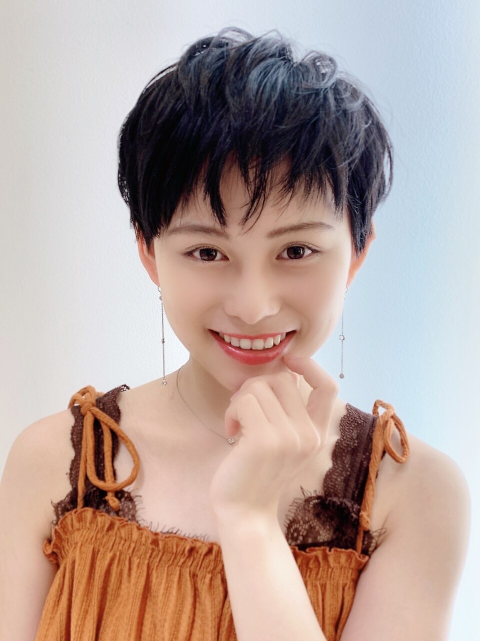 20代シースルーハイライトオリーブカラーナチュラルストレート