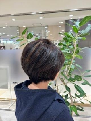 ショートボブ